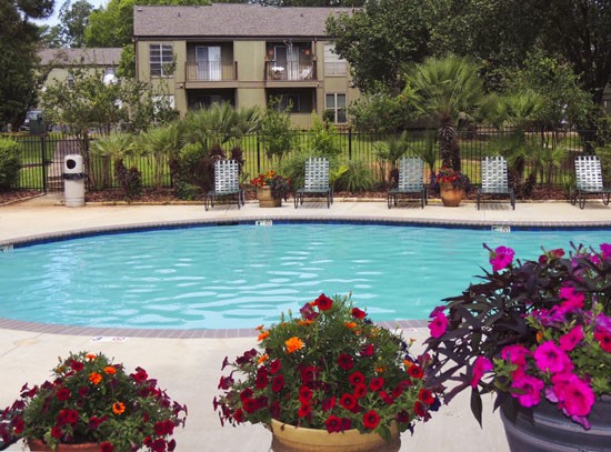 Aspen Apartments Shreveport flowers